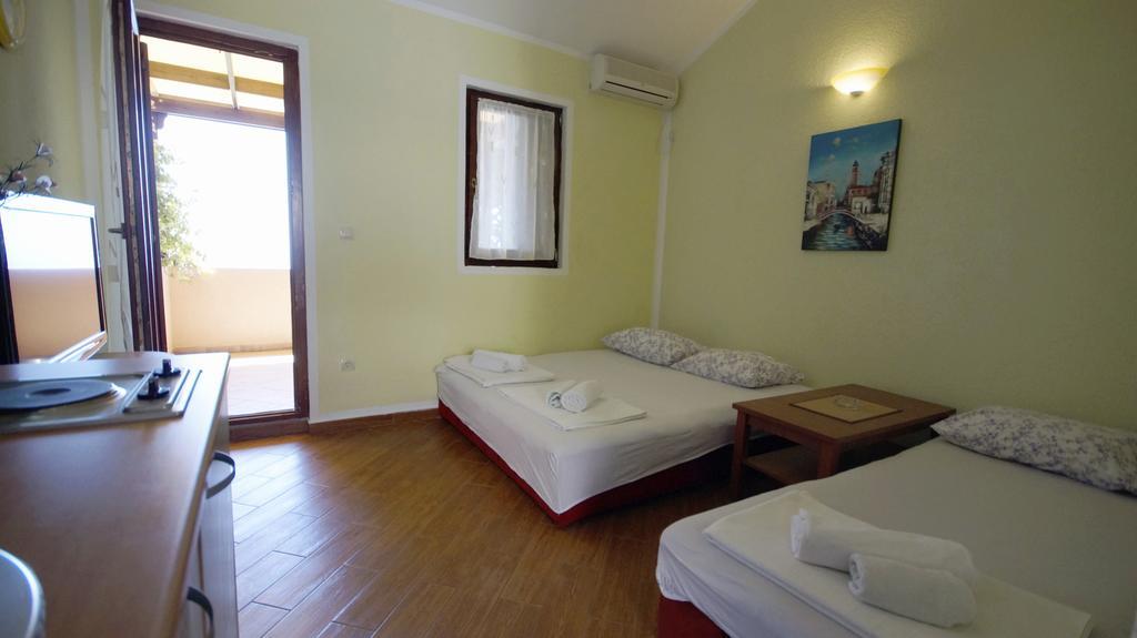 Apartmani Zona Ilha Ilha Sveti Stefan Exterior foto